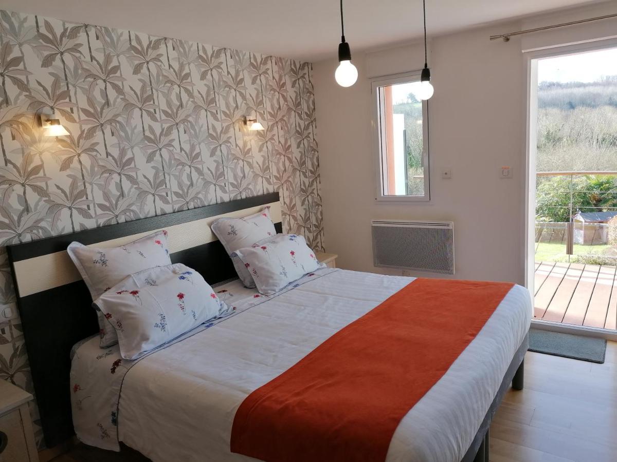 Les Terrasses Du Ris Bed and Breakfast Douarnenez Exteriör bild