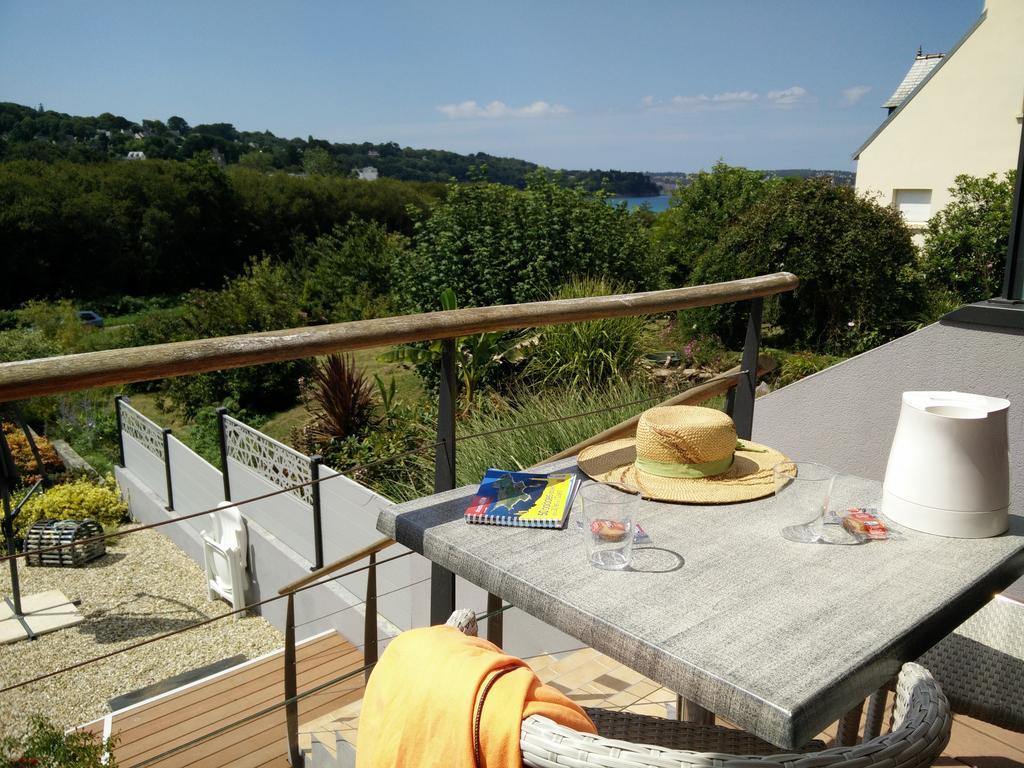 Les Terrasses Du Ris Bed and Breakfast Douarnenez Exteriör bild